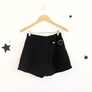 Black Skort